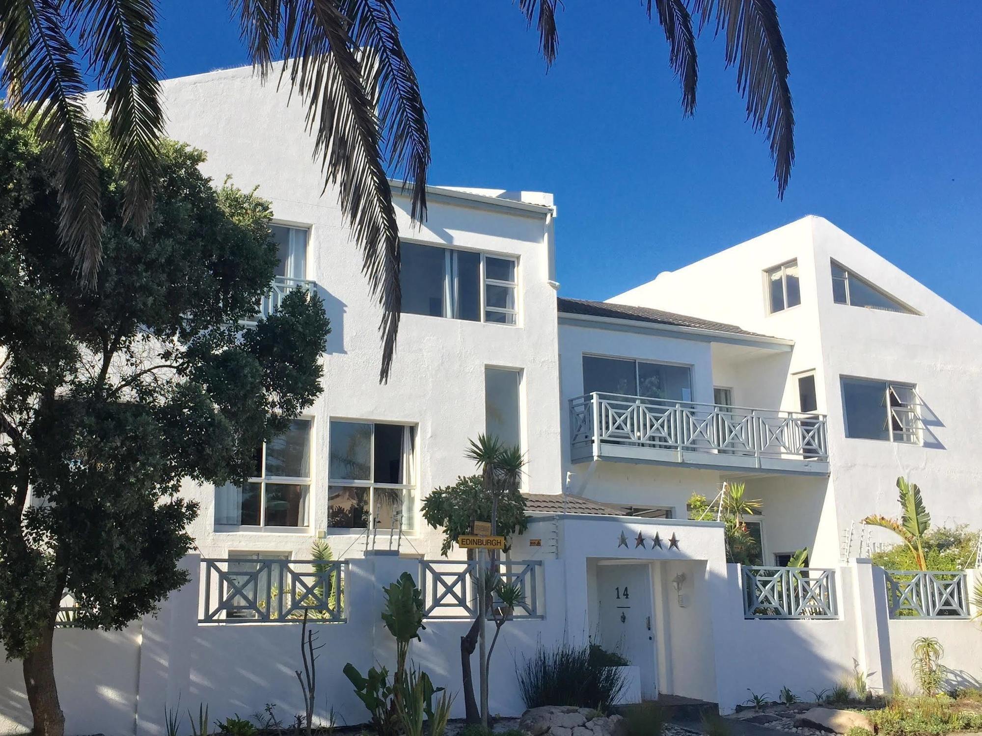 5 Options Guest House Bloubergstrand Exterior foto